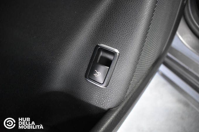 MERCEDES-BENZ CLA 180 d Automatic Premium